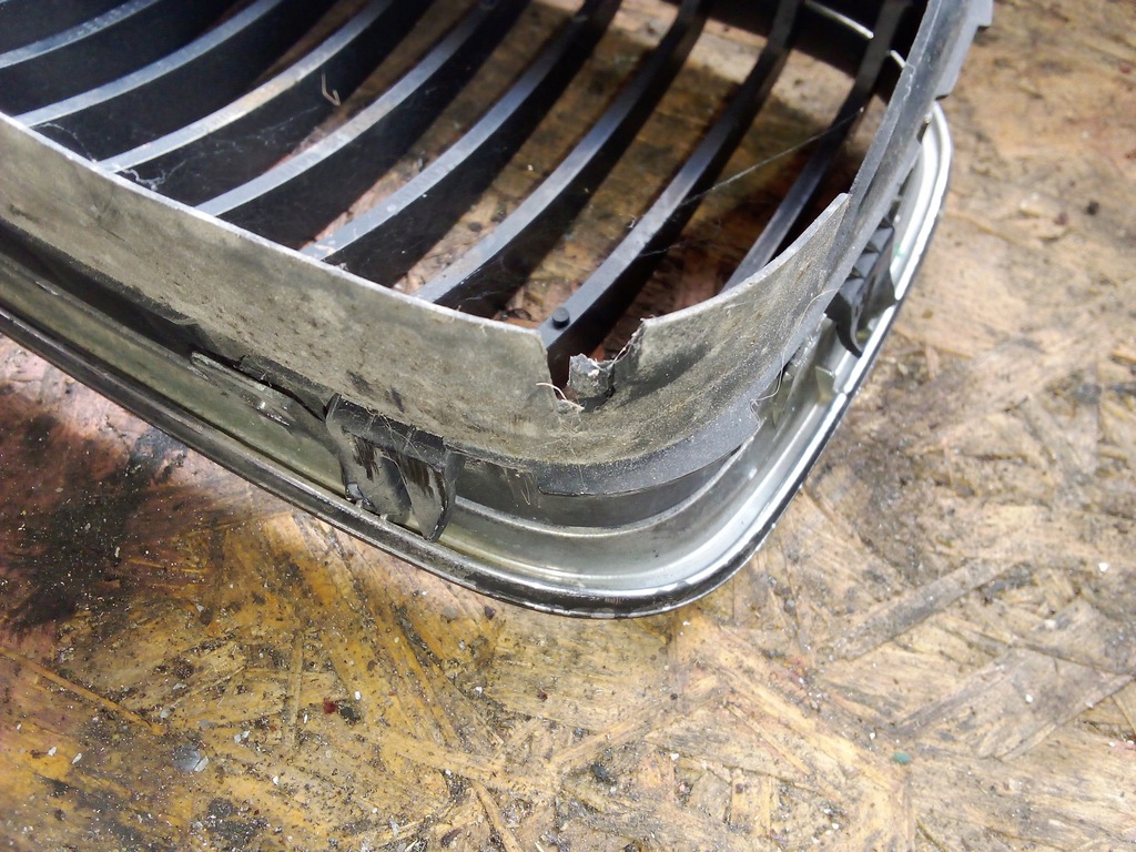 фото №7, Впуск воздуха решётка правый bmw 511381950589