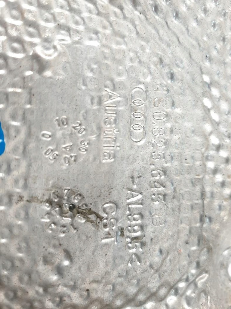 Купити Audi r8 2 spyder 5.2fsi 18- накладка теплова системи випускний 4s0825645d