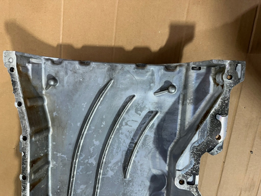 Піддон масляна, піддон оливи, mercedes a6560140600 в Україні