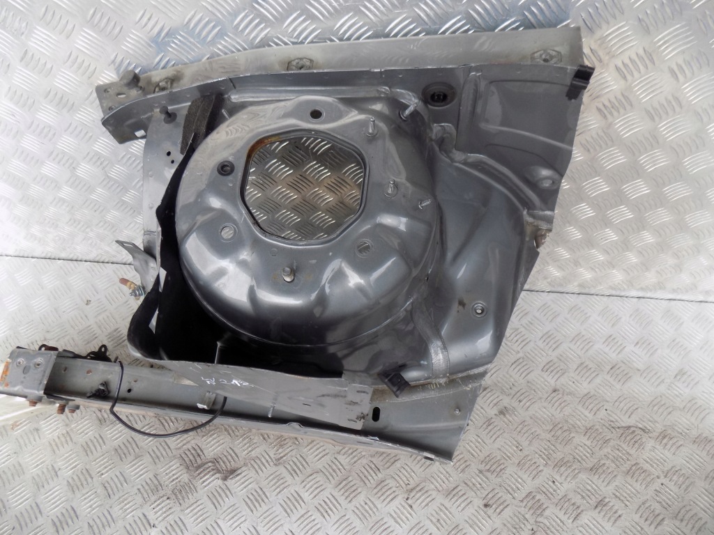 фото №3, Mercedes w212 лонжерон чверть права