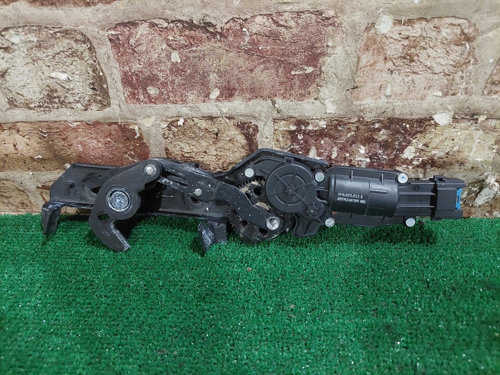 фото №1, Замок крыша 8f0825823 audi a5 cabrio