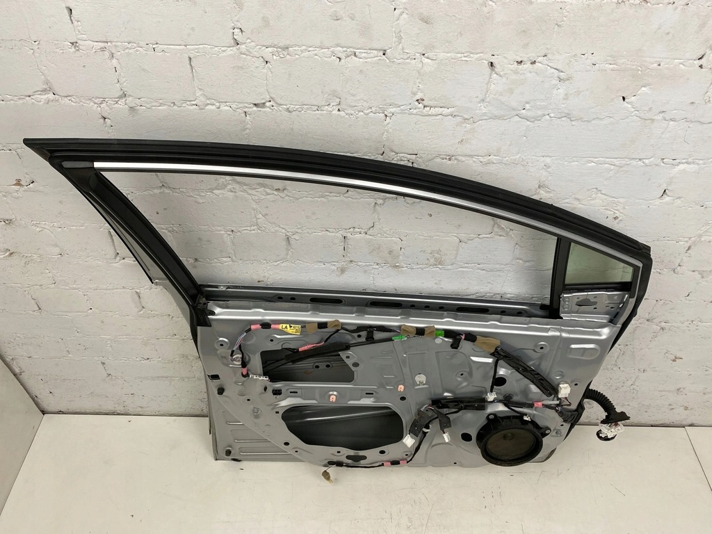 фото №13, 2018 toyota prius prime двері передні