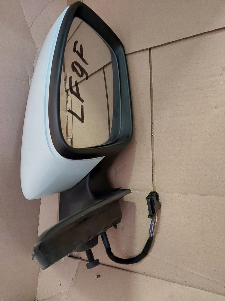 фото №1, Зеркало правое fabia iii белый lf9f оригинал