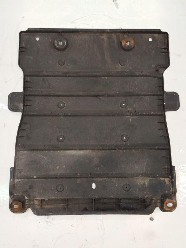 фото №1, Плита защита подвеска audi a3 8v 5q0825230h