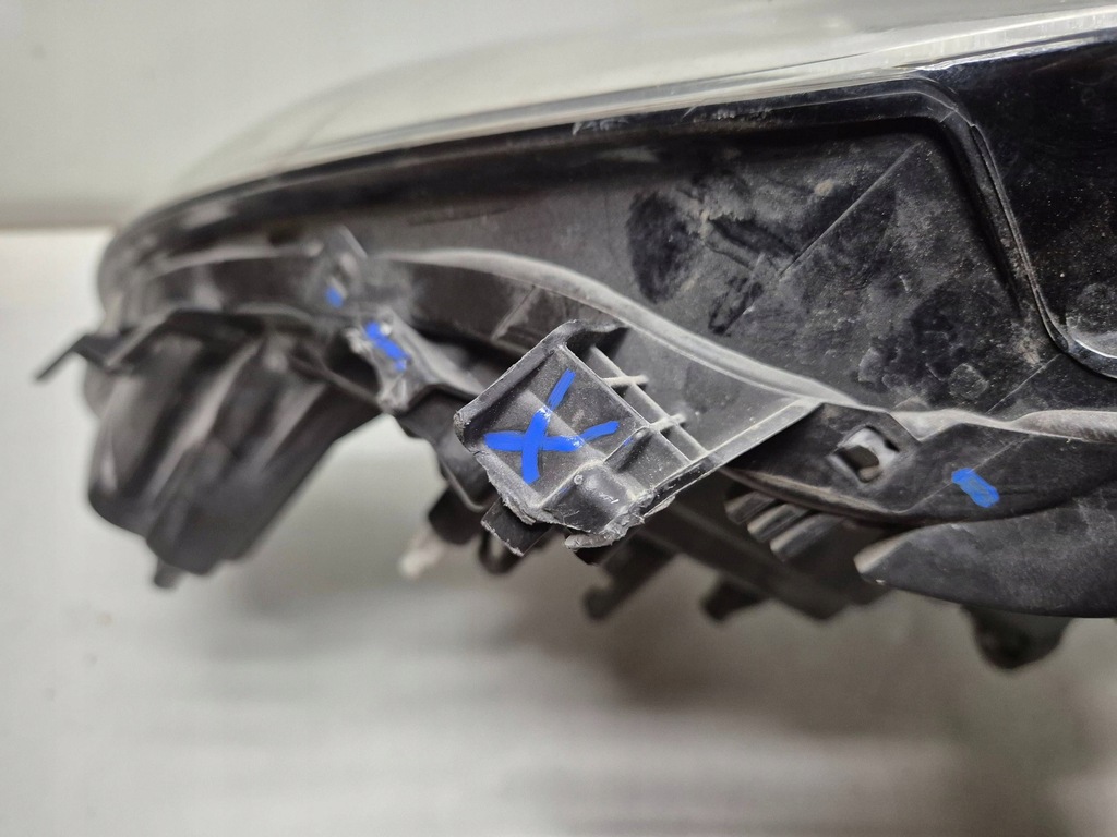 фото №8, Лампа правая renault megane iv led 260107670r