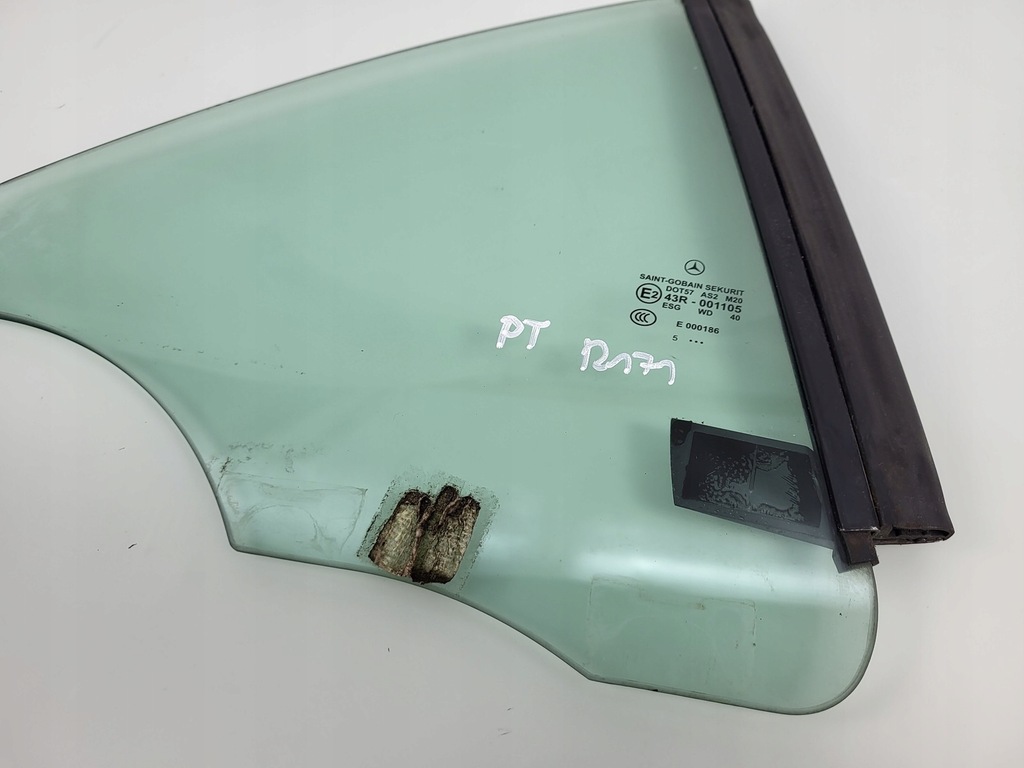 фото №2, Mercedes slk r171 cabrio скло правий задня малий