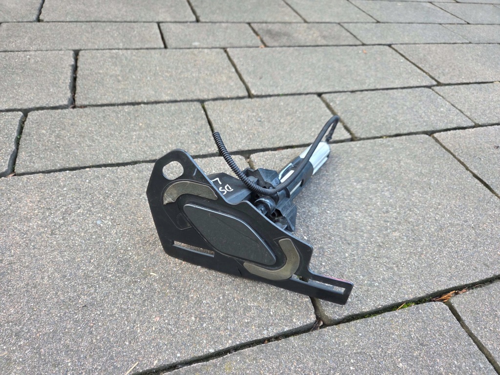 фото №1, Citroen ds5 омивач фара лівий + кронштейн комплект 9671892277