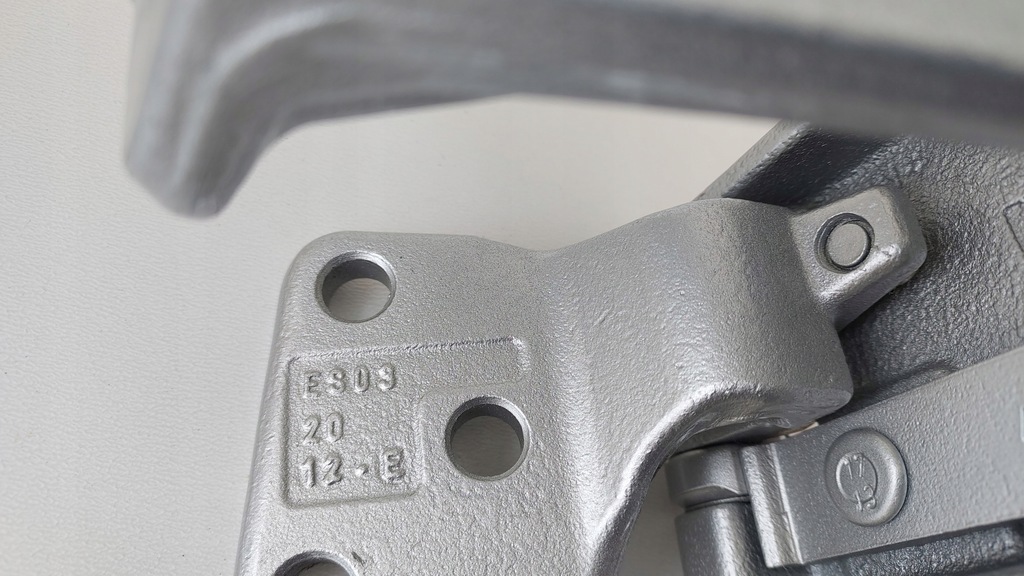 фото №9, Mercedes vito w639 петля задняя правый новый