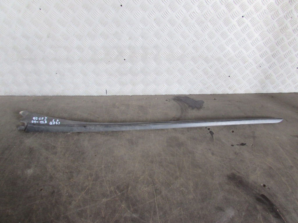 фото №1, Молдинг скло лобове лівий перед 96858535 peugeot 5008 i 09-13 r.