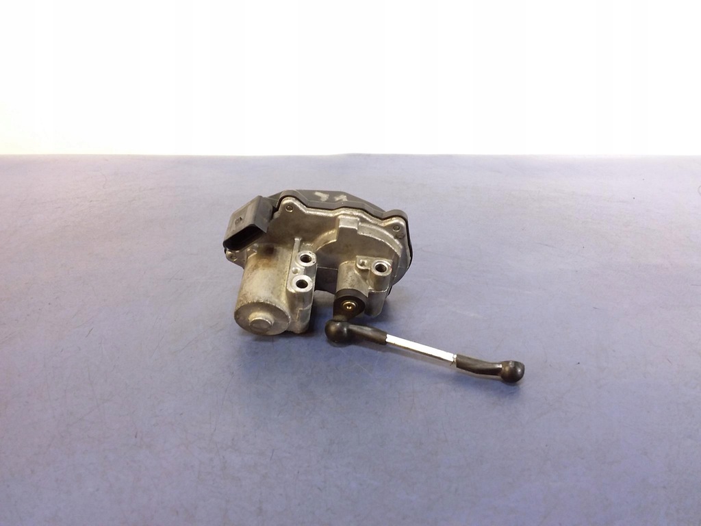 фото №2, Audi a5 8t 3.0 tdi регулятор крышка 059129086l