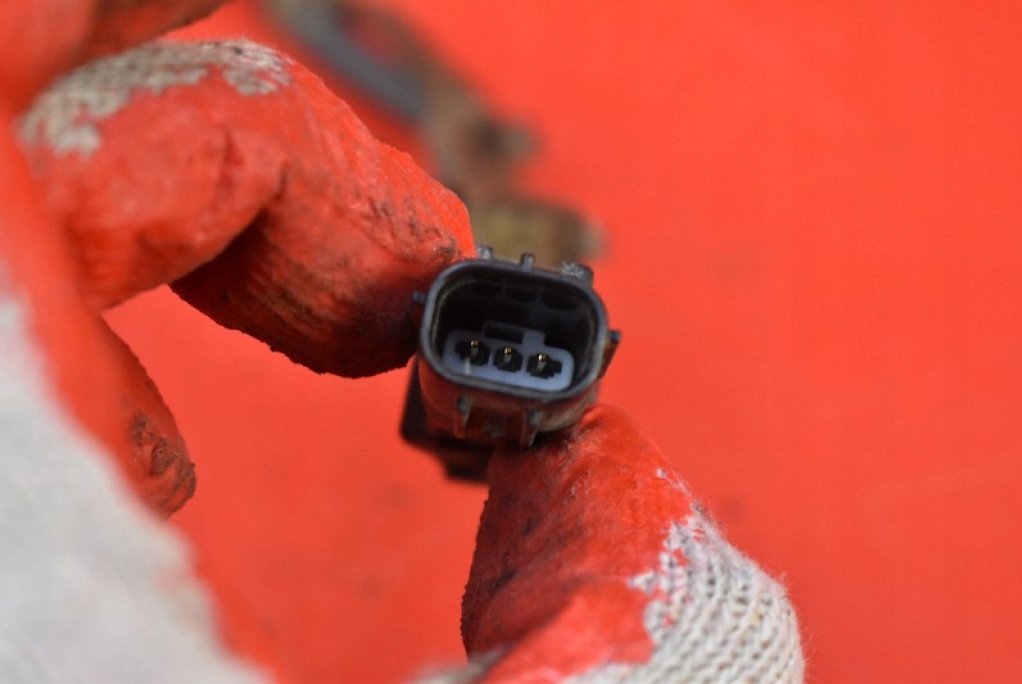 фото №6, Датчик вирівнювання світла правий задня 9e2622 lexus rx 3 iii 450h 08-15