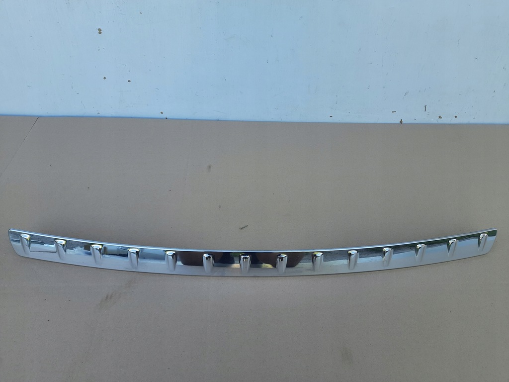 фото №1, Mercedes b-klasa w246 молдинг хром бампера задняя