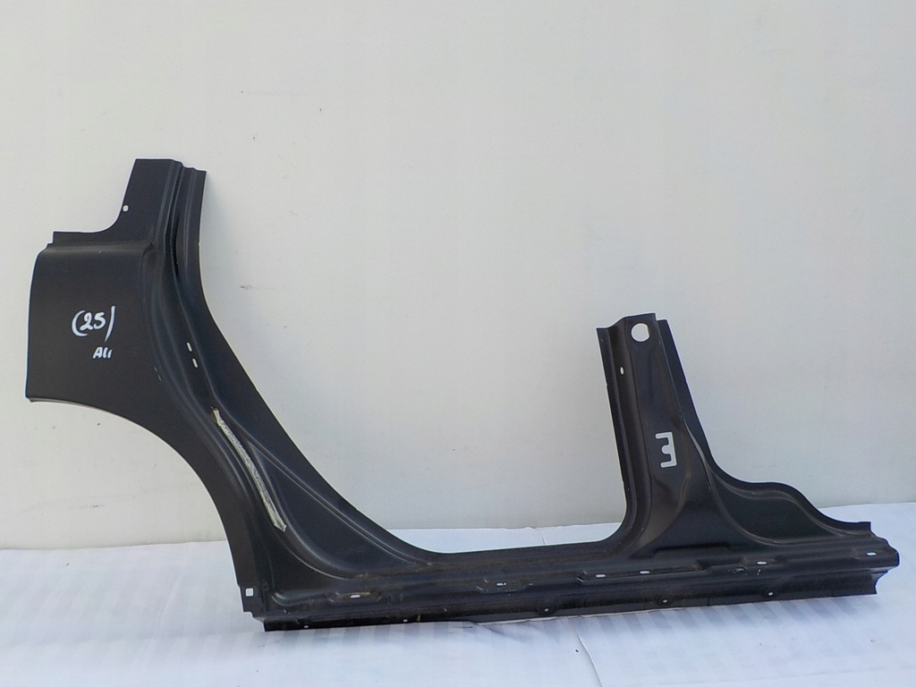 фото №1, Volvo v70 01-07 обшивка порог правый