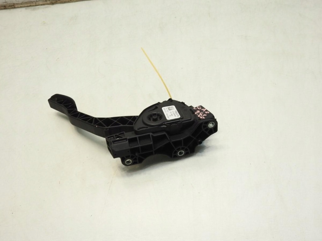 Педаль газа потенциометр volvo v60 2.0 d3 31329061 с Разборки