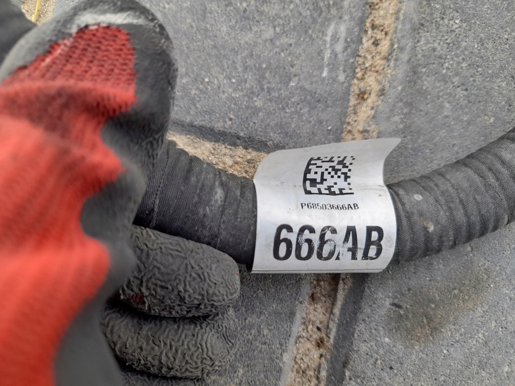 Купить Jeep wagoneer iv ws 22- шланг аккумулятор 68503666ab америка