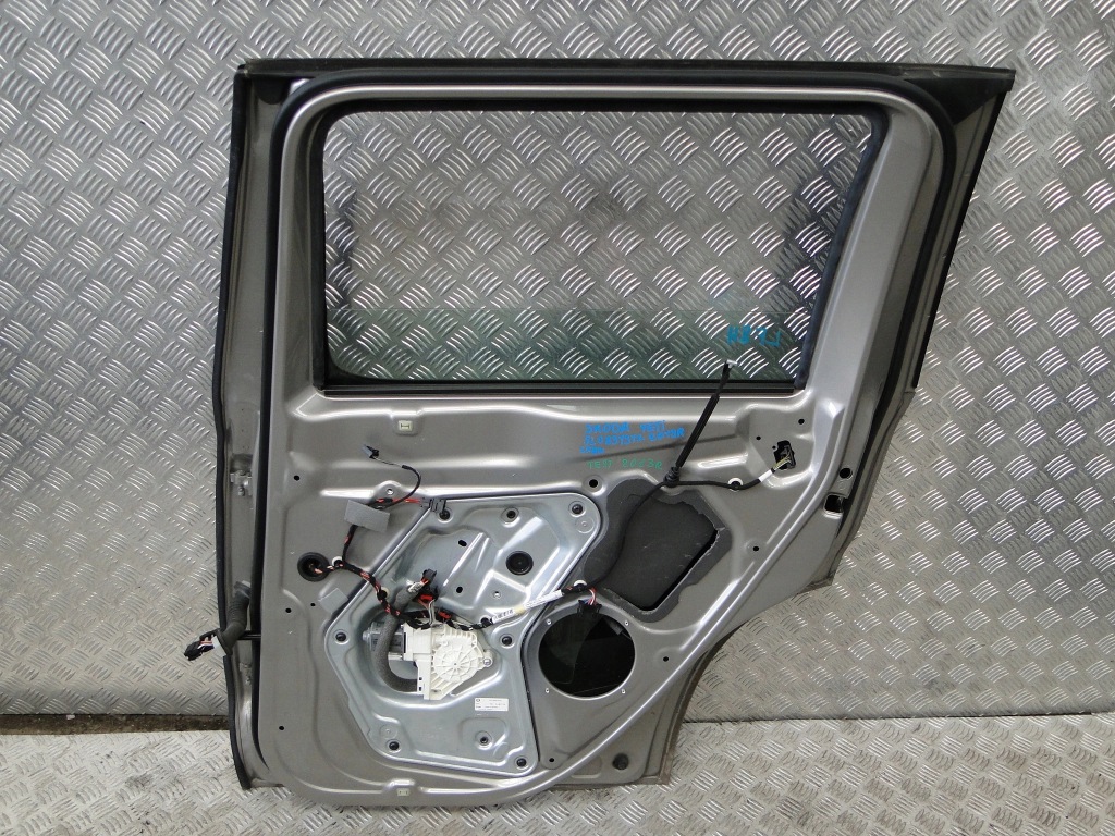 фото №5, Двері правий задня skoda yeti 5l 5l0 lf8h 2013 5l0833312