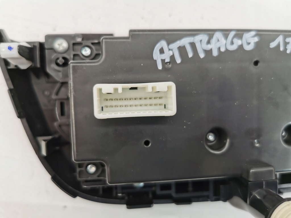 фото №8, Space star attrage панель обдув кондиціонера eu