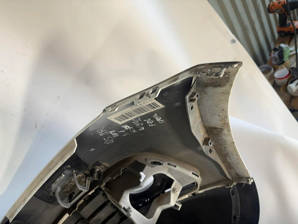 Audi q5 8r рестайлінг  бампер перед передній pdc,sprysk ly9c 2012-2016 8r0807437ah Зі Шроту