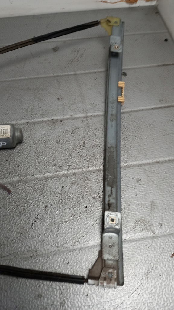 фото №3, Подъемник стекло правый перед renault clio iii 0r