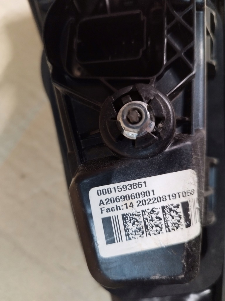 фото №8, Mercedes klasa c w206 a2069060901 лампа задняя