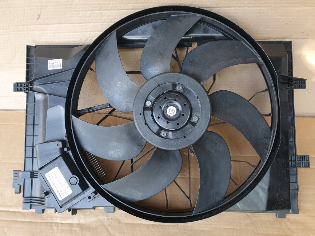 фото №1, Mercedes clk 209 вентилятор 600 wat a2035000293