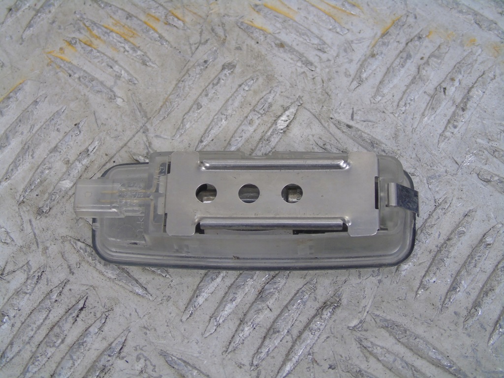 фото №2, Audi лампа освещение салона 8l0947105a