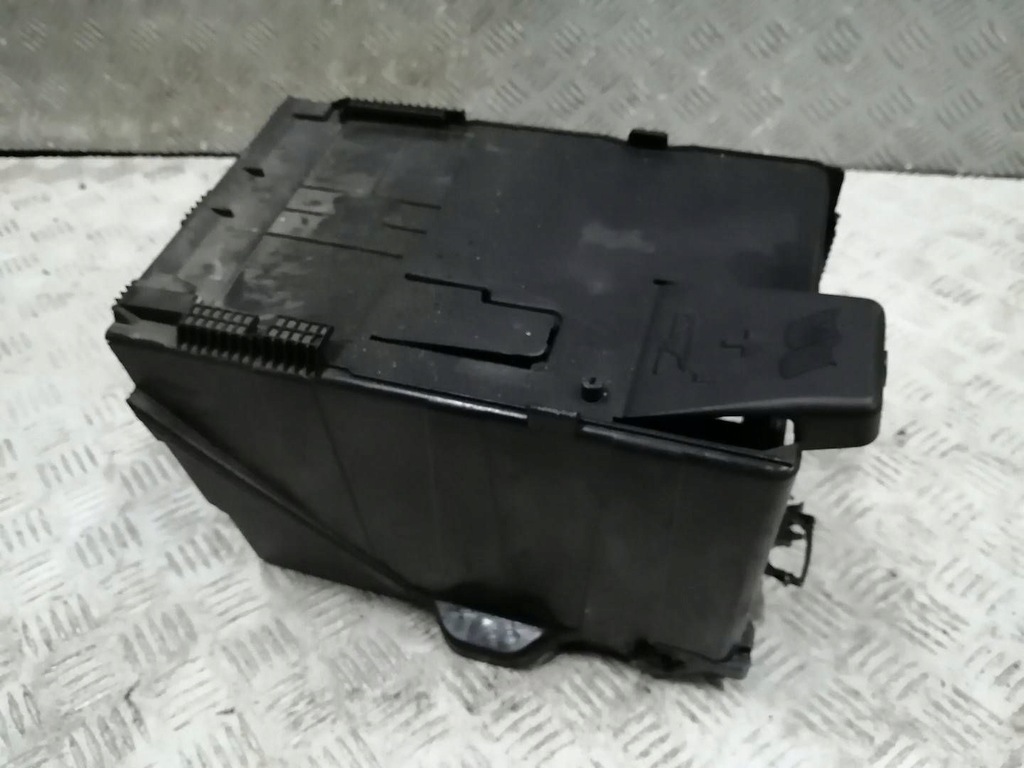 фото №1, Основание аккумулятор citroën ds5 9689002180 2.0l 2013