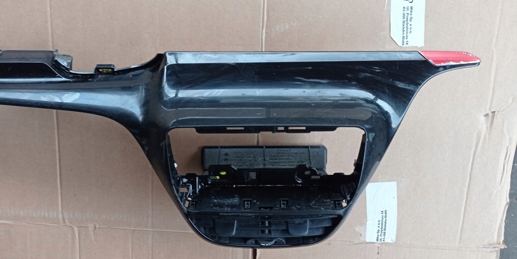 фото №2, Peugeot 208 рамка корпус консоли