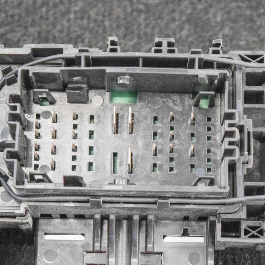 Tesla model x 2016 рамка / модуль запобіжників Оригінал