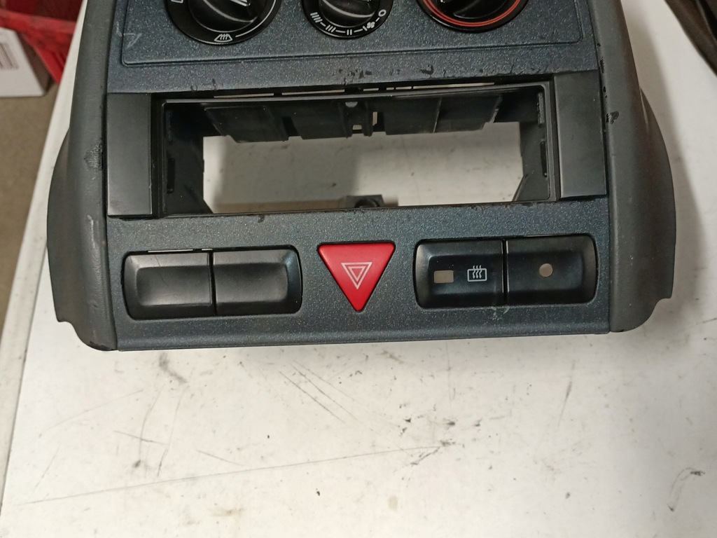 фото №3, Рамка консолі audi a3 8l 8l0863243