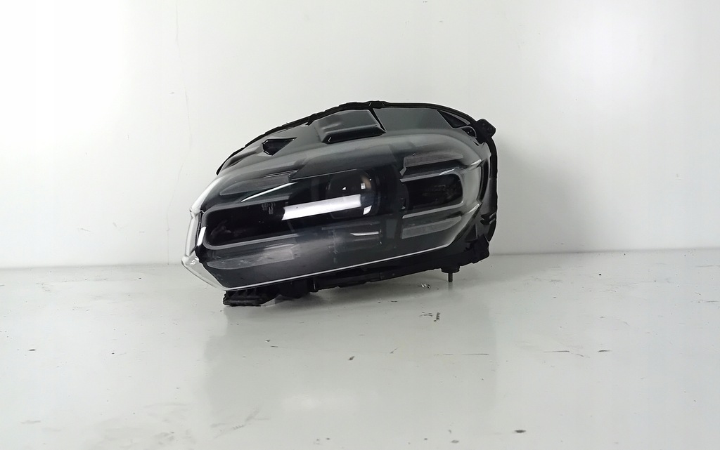 фото №1, Porsche taycan 9j1 лампа левая перед передняя