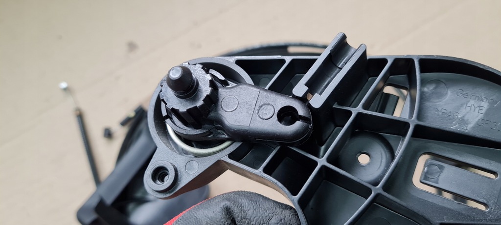 фото №12, S3 8v sedan a3 трос открывания капот кронштейн 8v1823535a 8t1923533