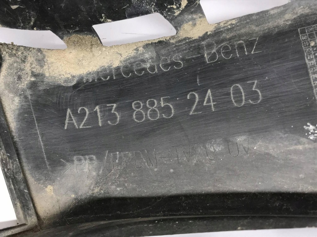 фото №7, Mercedes w213 направляющая бампер перед левый a2138852403