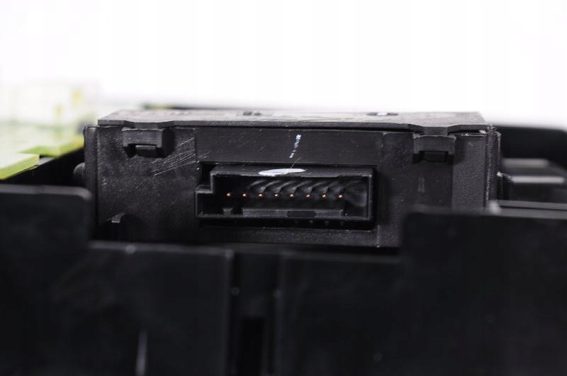 фото №8, Bmw seria 1 e87 118d 2008 rhd салон лампа освещение крыша крышка трамблёра 91496