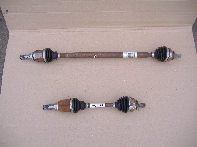 фото №1, Smart forfour 453 electric привідний вал ліва задня twingo