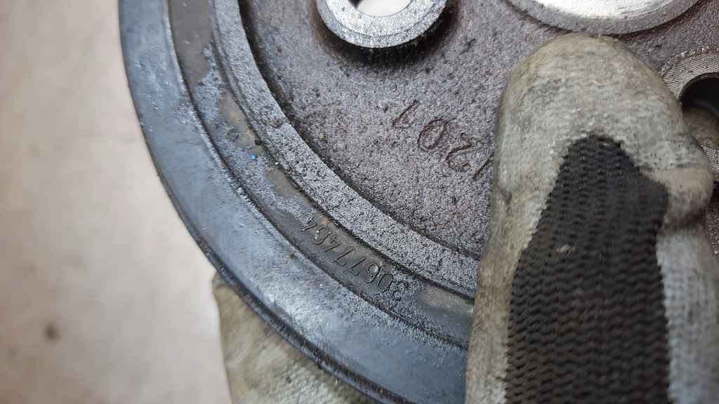 фото №4, Шків 30677464 volvo xc70 ii 2.4 d5 185km