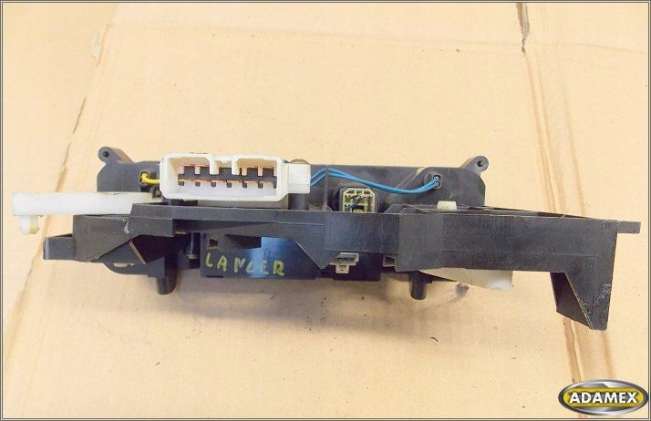 фото №6, Mitsubishi lancer 1.6 96r - панель обдув