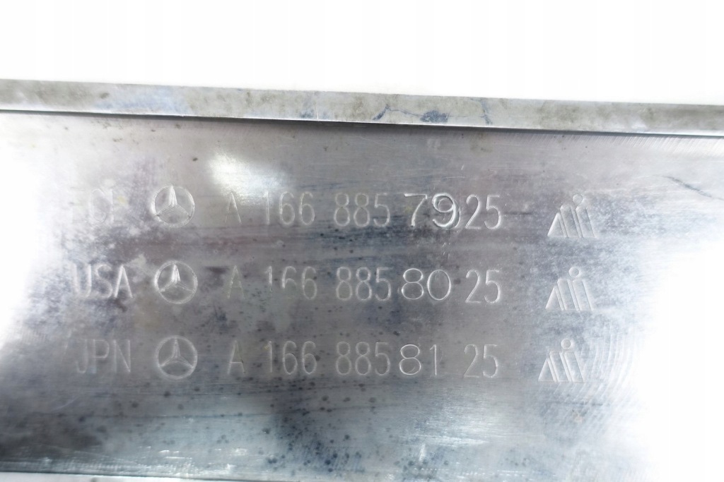 Хром спойлер бампера перед mercedes ml w166 Недорого