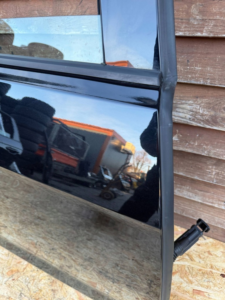 Двері задні правий сторона volkswagen golf vii універсал колір lc9x Зі Шроту