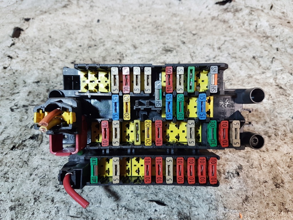 фото №1, Коробка предохранителей 2.0 citroen xsara picasso