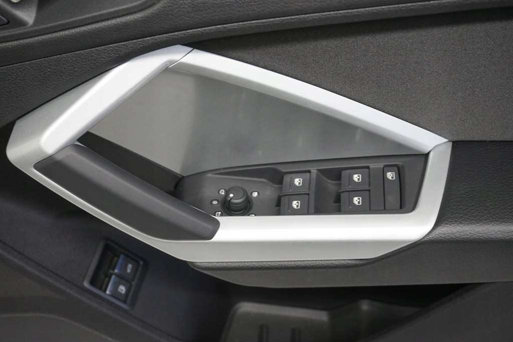 фото №12, Обивка обшивка правый передний audi q3 ii f3 83a 83c867106f