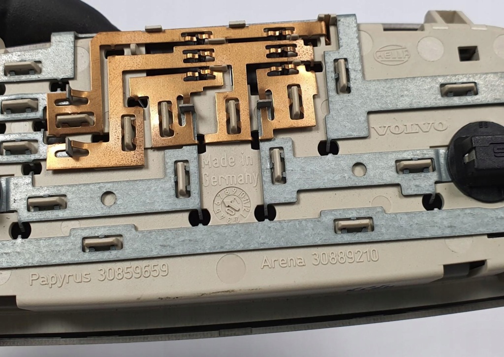 фото №3, Лампа освещение салона volvo v50 30859659 30889210