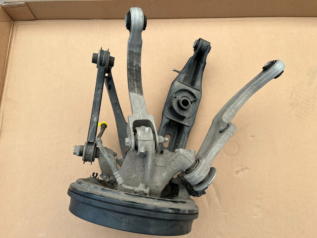 фото №8, Поворотний кулак ступиця підвіска задні праве vw id 4 1ea609076 пробіг 9tyś