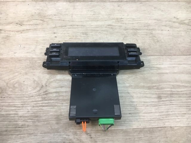 фото №1, Volvo s80 xc70 v70 дисплей монитор радио 31328