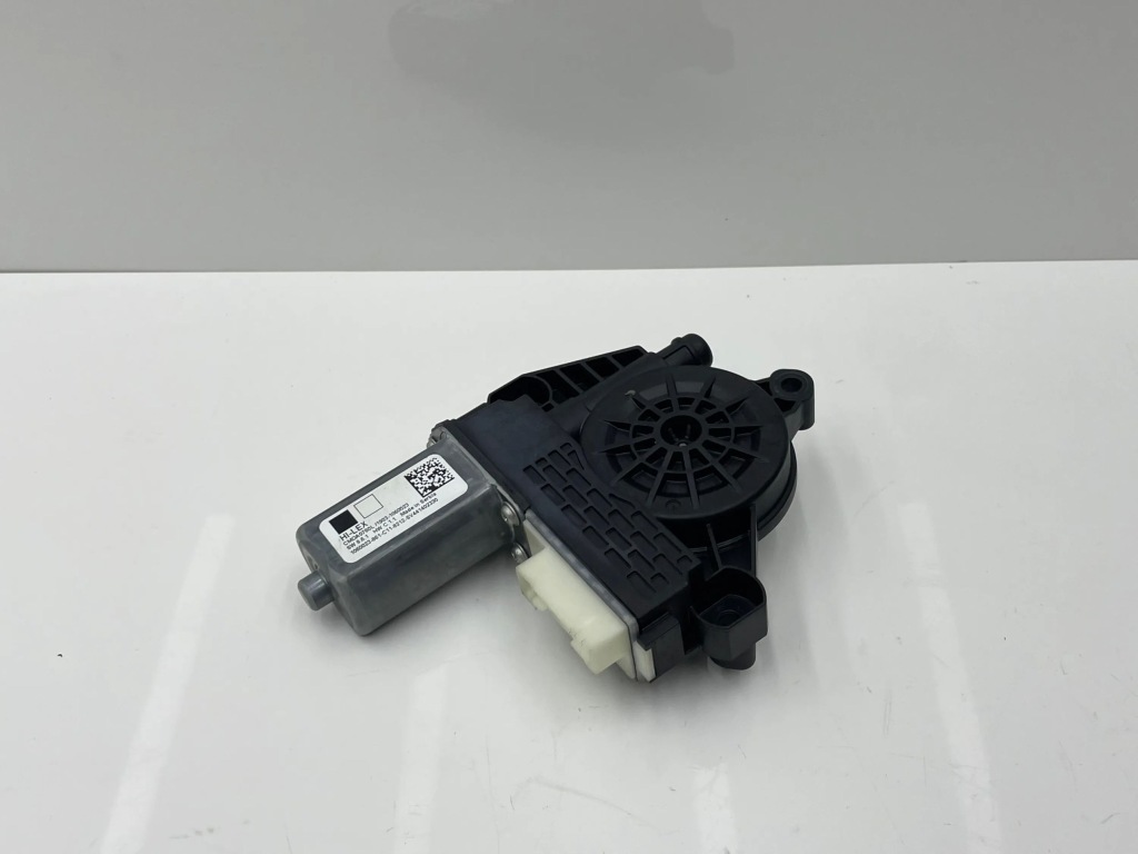 фото №1, Bmw 1 f40 2019 двигатель регулятор стекло дверь передних