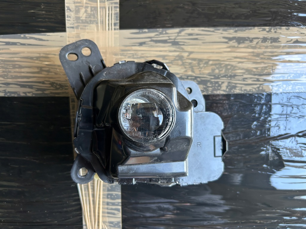 Купить Mazda cx3 cx-3 противотуманная фара led drl правый  11438-11042 оригинал европа