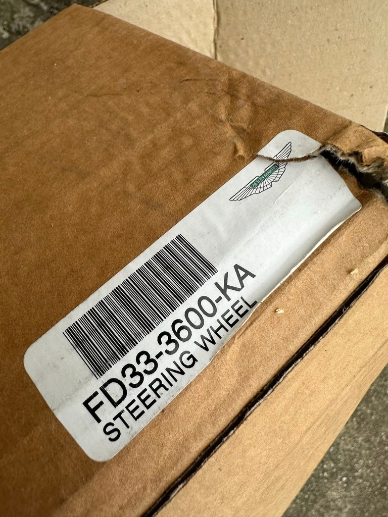 фото №6, Воздуховод кожаный nowa aston martin vanquish ii 2012- rapide fd33-3600-ka