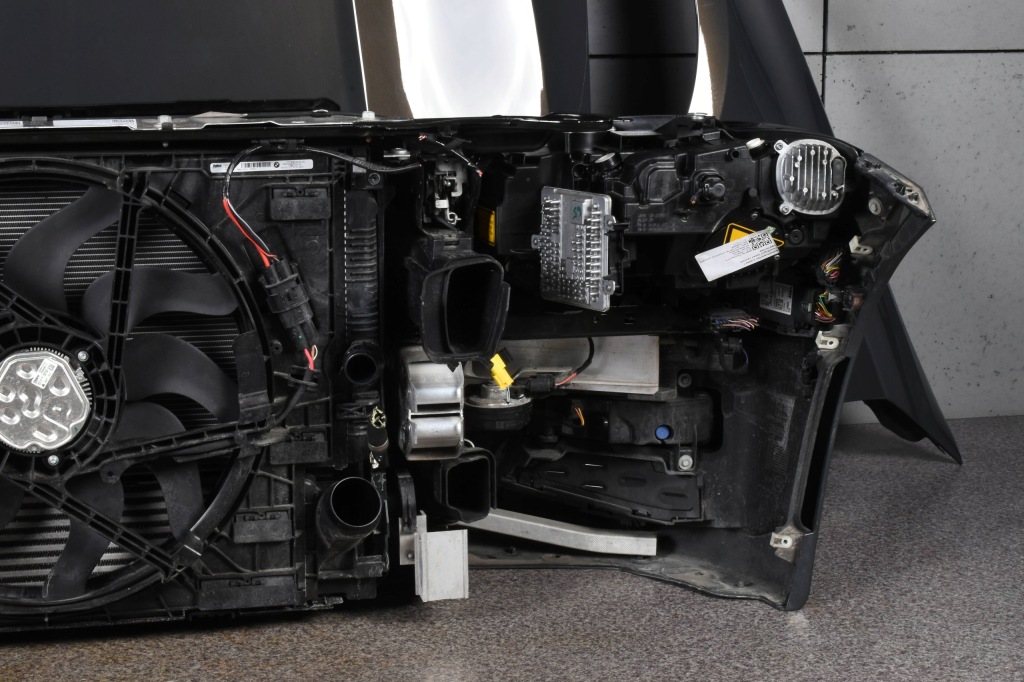 Купить Bmw 3 g20 g21 капот крыло  ремень бампер m-pakiet фары laser перед c36