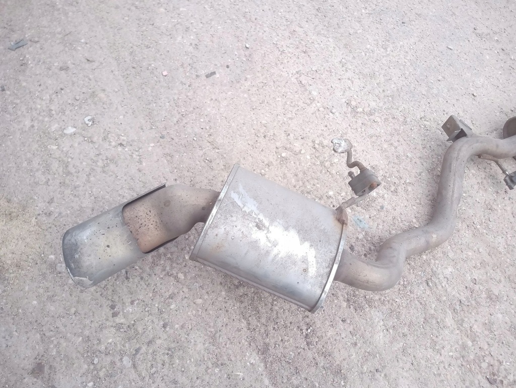 фото №1, Bmw 1 e82 e88 2011 гасник kompletny