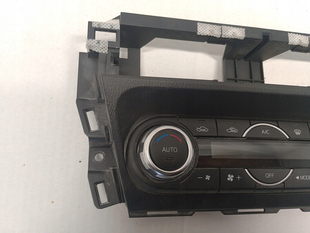 фото №4, Панель кондиціонера рамка bht161190e mazda 3 bm